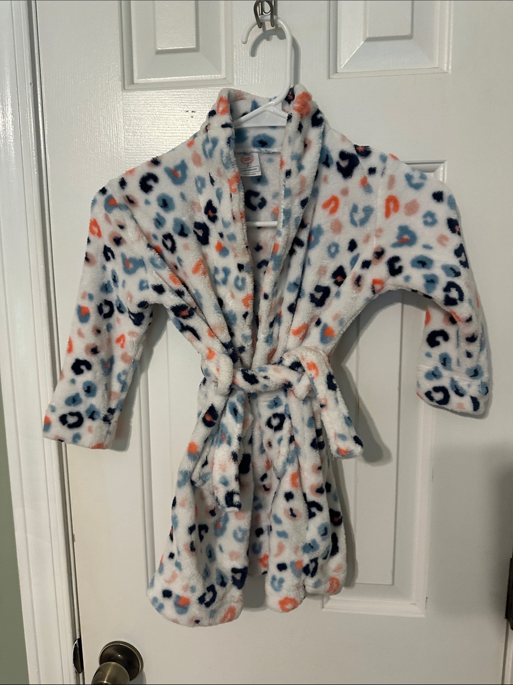 wonder nation Plush Kids Robe in White with Blue & Coral Spots